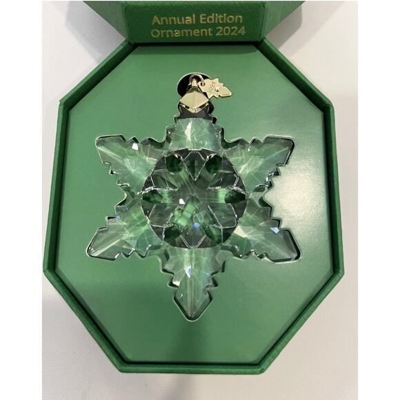 Swarovski Snowflake Ornament 2024 Green Box Crystal Holiday Collectible NEW - Picture 3 of 9